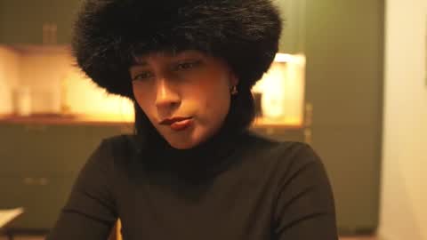 julietawinona online show from December 14, 2025, 5:40 pm