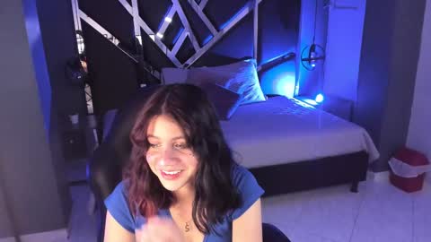 Snapshot of julieth_brown_ chatting on October 4, 2025, 8:51 pm Julieth online show from October 4, 2025, 8:51 pm