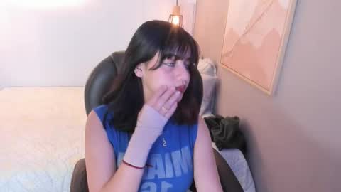 Snapshot of julieth_brown_ chatting on October 13, 2025, 7:36 pm Julieth online show from October 13, 2025, 7:36 pm