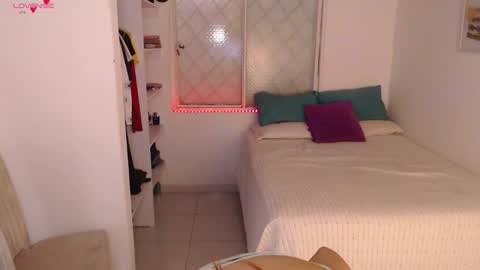 Snapshot of julieth_spencer1 chatting on September 19, 2025, 12:39 pm Julieta online show from September 19, 2025, 12:39 pm