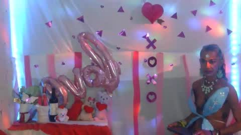 Julieth Wolf online show from February 14, 2025, 3:43 am