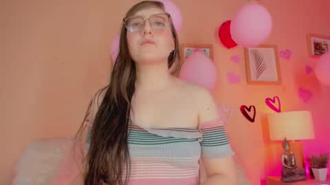 Julietha  online show from February 15, 2025, 8:43 pm
