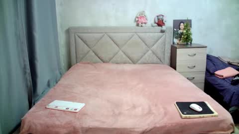 Julietkitty online show from January 8, 2025, 8:27 am