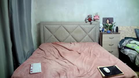 Julietkitty online show from February 18, 2025, 12:39 pm