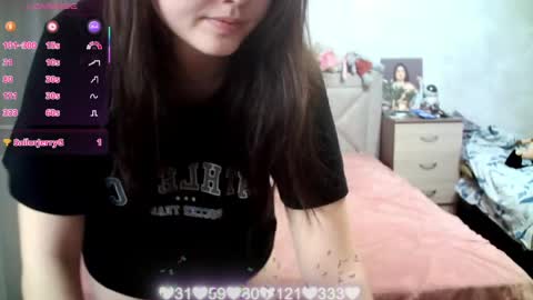 Julietkitty online show from May 8, 2026, 4:29 am