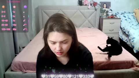 Julietkitty online show from May 11, 2026, 4:40 am
