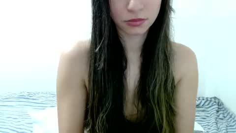 julietolentino_silva online show from September 18, 2025, 8:55 pm