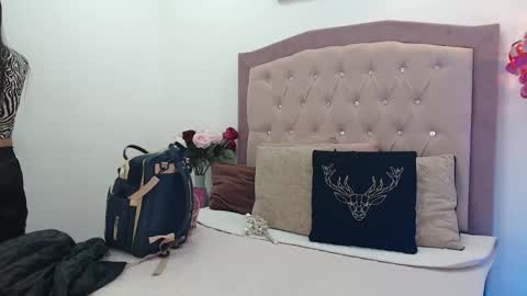 julieth online show from September 11, 2025, 12:27 pm