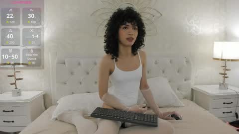 Snapshot of julietta___ chatting on May 12, 2026, 12:35 pm julietta online show from May 12, 2026, 12:35 pm