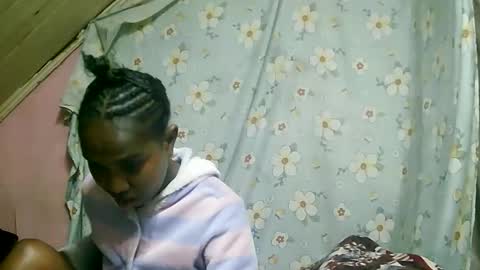 Snapshot of juliette9794 chatting on September 21, 2025, 12:01 am juliette9794 online show from September 21, 2025, 12:01 am