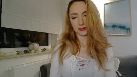 Snapshot of juliettesensual chatting on March 11, 2025, 4:51 pm JulietteSensual online show from March 11, 2025, 4:51 pm
