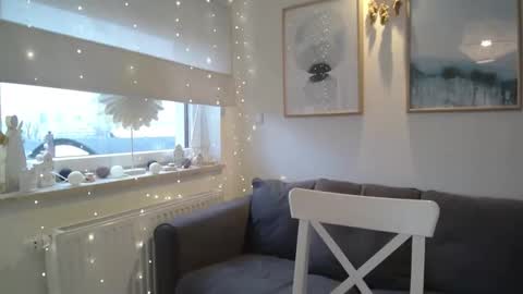 JulietteSensual online show from December 18, 2025, 8:20 am