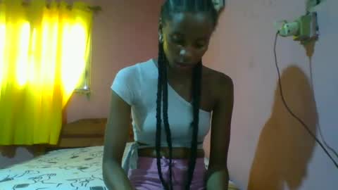 juliexexy online show from January 12, 2025, 9:30 am