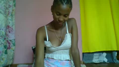 juliexexy online show from January 15, 2025, 5:29 am