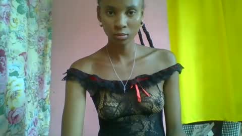 juliexexy online show from January 15, 2025, 8:30 am