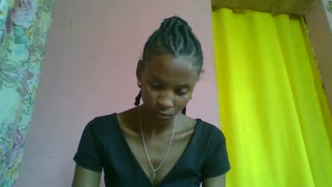 juliexexy online show from January 16, 2025, 7:28 am