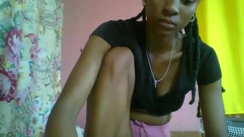 juliexexy online show from January 16, 2025, 1:36 pm