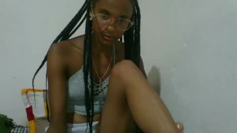 juliexexy online show from February 7, 2025, 6:34 pm