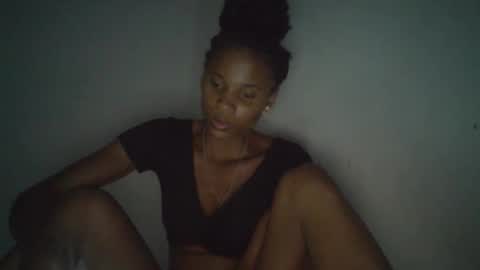 juliexexy online show from February 12, 2025, 4:33 pm
