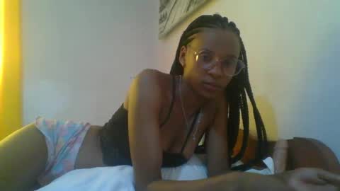 juliexexy online show from March 6, 2025, 8:08 am