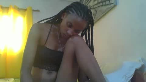 juliexexy online show from March 10, 2025, 10:48 am