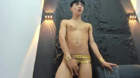 JULI online show from May 4, 2026, 3:35 am