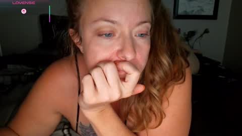 Juli Monroe online show from October 7, 2025, 2:09 am