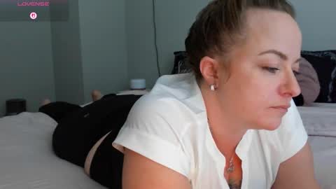 Juli Monroe online show from March 19, 2026, 8:57 pm