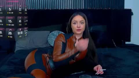 Julia online show from February 13, 2026, 11:39 am