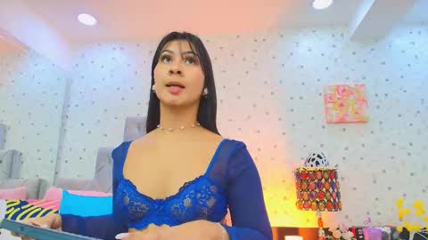 Julieta Reyes   online show from September 29, 2025, 12:54 pm