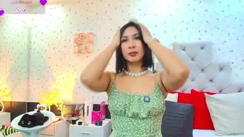 Julieta Reyes   online show from May 8, 2026, 12:10 pm