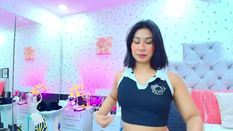 Julieta Reyes   online show from May 27, 2026, 11:51 am