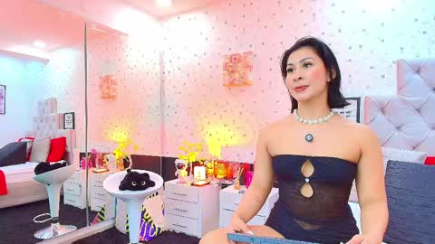 Julieta Reyes   online show from June 2, 2026, 11:56 am