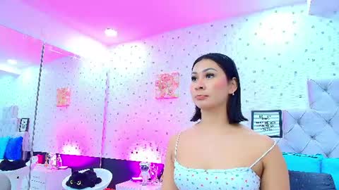 Julieta Reyes   online show from June 15, 2026, 11:45 am