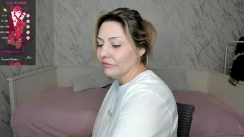 Jully online show from April 13, 2026, 4:12 pm