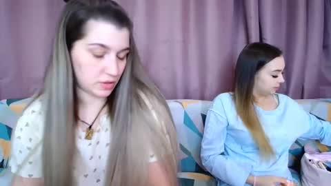 Snapshot of jullymood chatting on April 4, 2026, 5:32 pm DoubleCherry online show from April 4, 2026, 5:32 pm