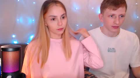 sweet online show from September 19, 2025, 9:15 pm