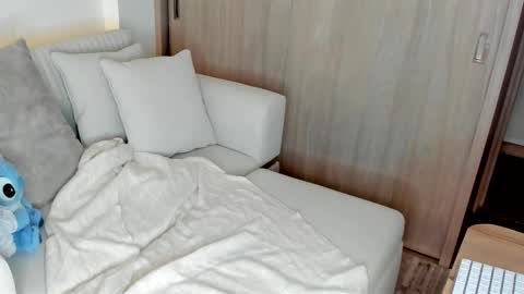 july_correa online show from January 13, 2026, 10:37 pm