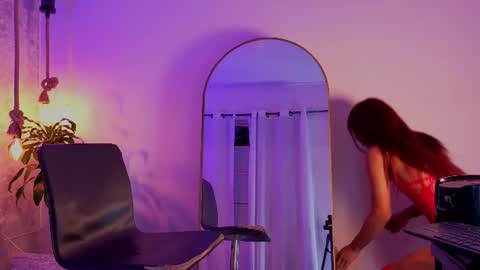 july_quinzel online show from June 25, 2026, 3:06 am