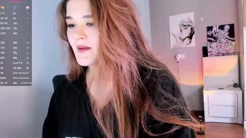 Julie online show from December 3, 2024, 12:06 pm