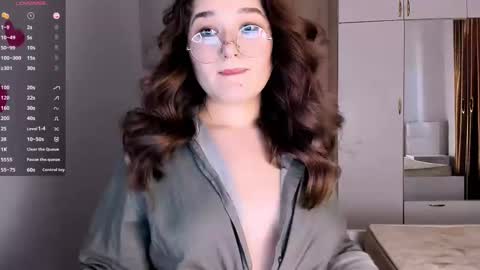 Julie online show from February 27, 2025, 1:28 pm