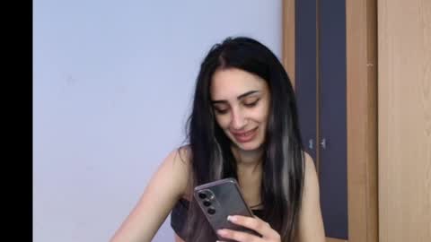 Julyana online show from May 20, 2026, 11:27 am
