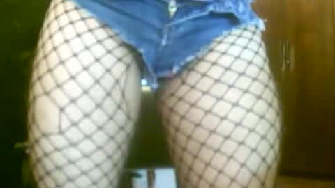 Snapshot of juneandmia chatting on February 15, 2026, 12:40 am Mia online show from February 15, 2026, 12:40 am