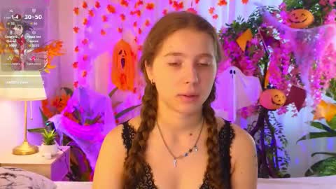 Snapshot of junebarton chatting on October 19, 2025, 7:09 am Kate online show from October 19, 2025, 7:09 am