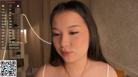 Bella online show from November 15, 2025, 4:21 am