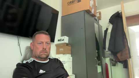 Junky online show from May 18, 2026, 1:06 pm