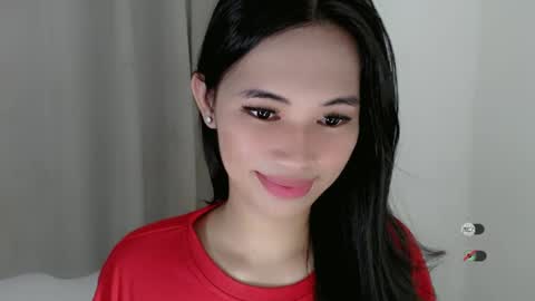 Julia online show from December 15, 2024, 3:31 pm