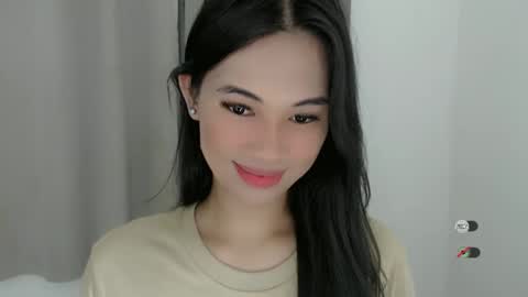 Julia online show from December 23, 2024, 3:55 pm