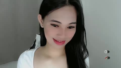 Julia online show from January 4, 2025, 5:05 pm