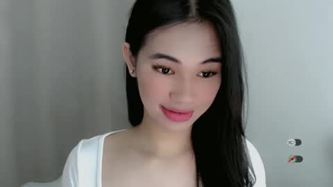 Julia online show from January 24, 2025, 11:26 am